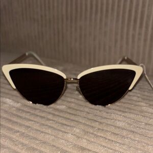 Brown and White Cat-Eye Sunglasses with Vintage Flair